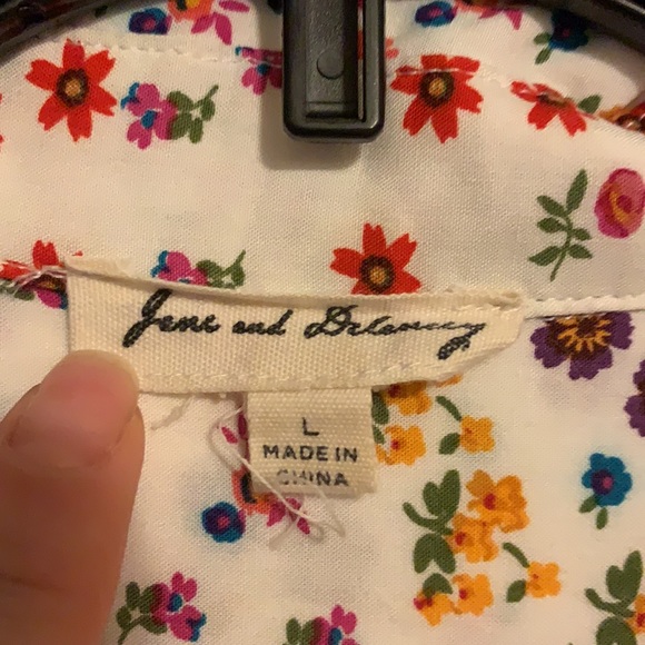 Barely worn Gene & Delaney blouse - Picture 2 of 6